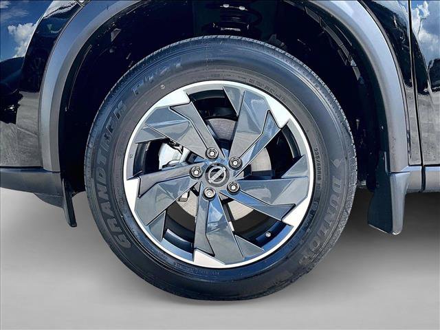 Used 2025 Nissan Rogue SV AWD/4WD image 10