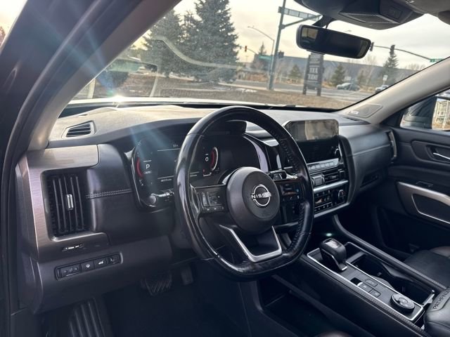 Used 2023 Nissan Pathfinder Platinum w/ Cargo Package image 21