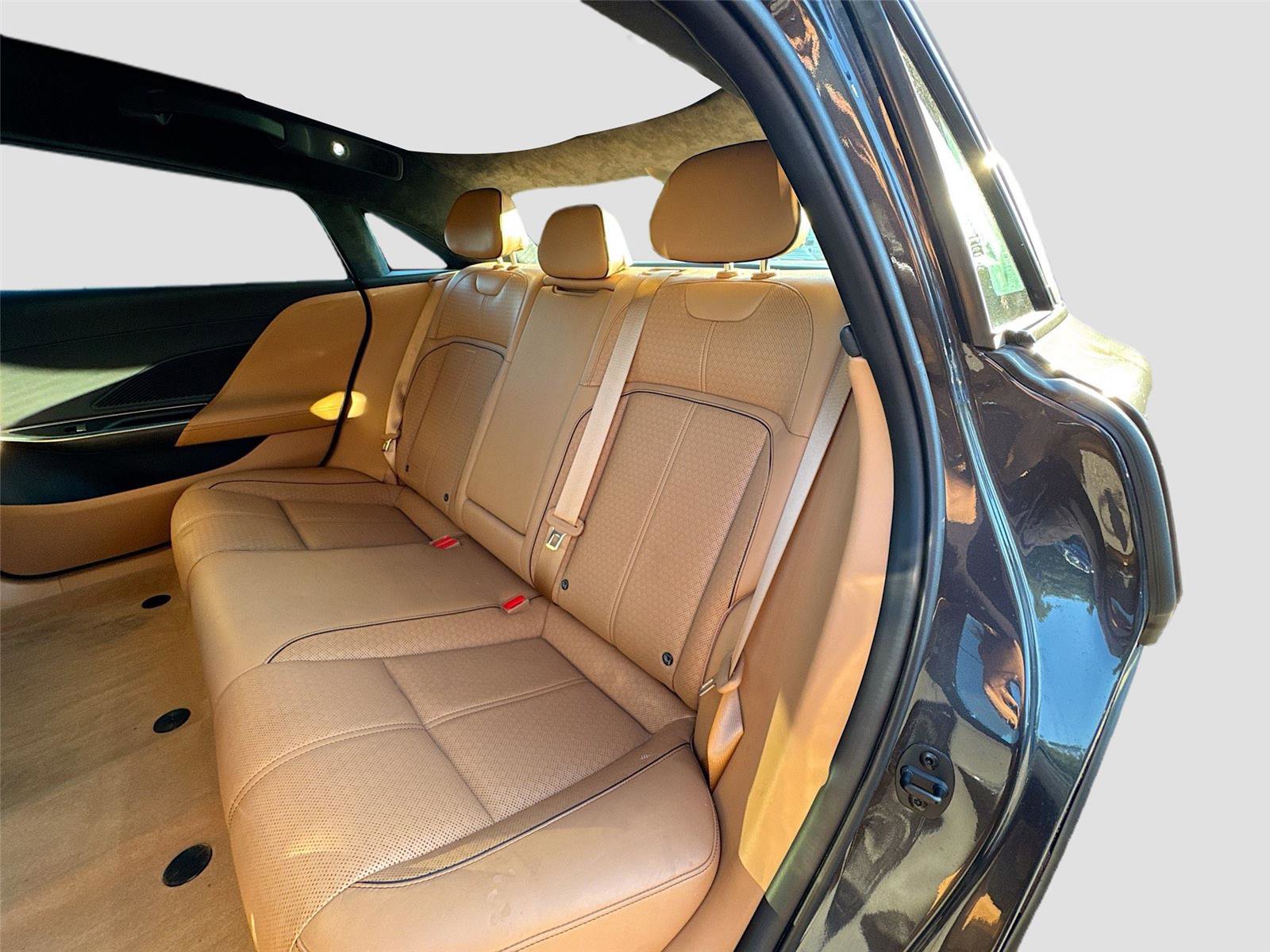 Used 2023 Lucid Air Grand Touring image 10