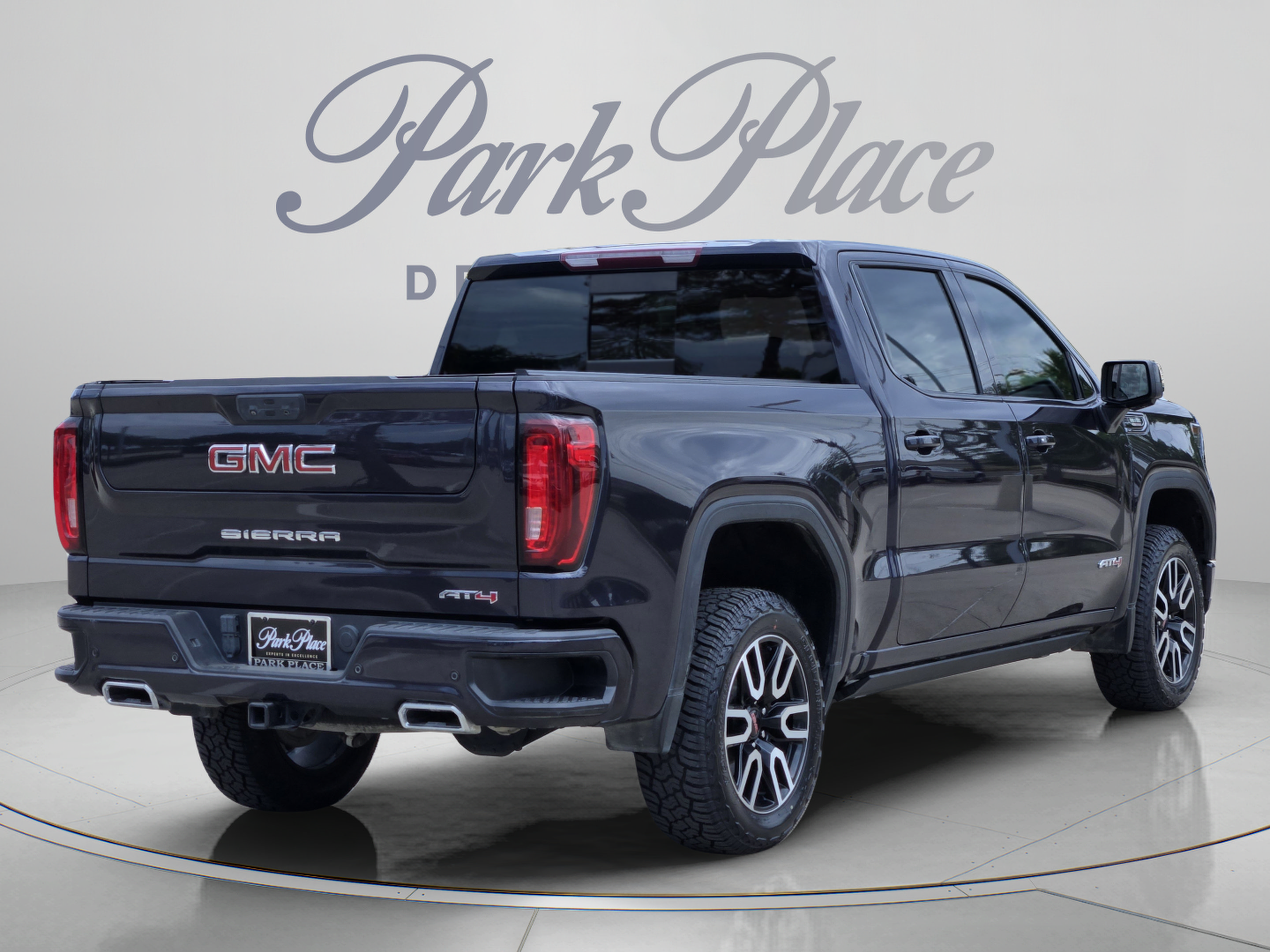 Used 2023 GMC Sierra 1500 AT4 w/ AT4 Premium Package AWD/4WD image 5