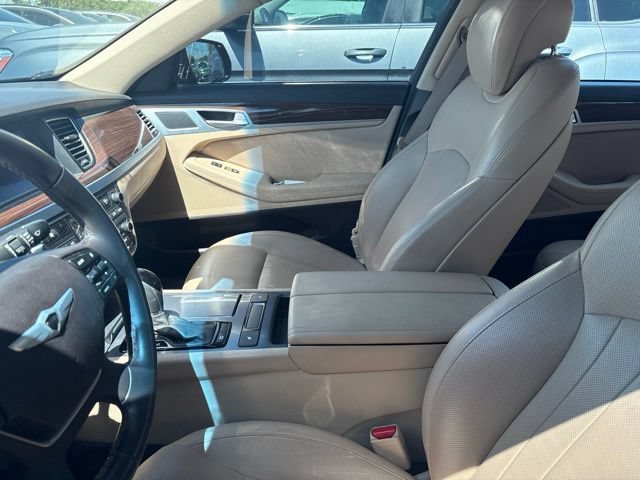Used 2016 Hyundai Genesis 3.8 RWD image 2