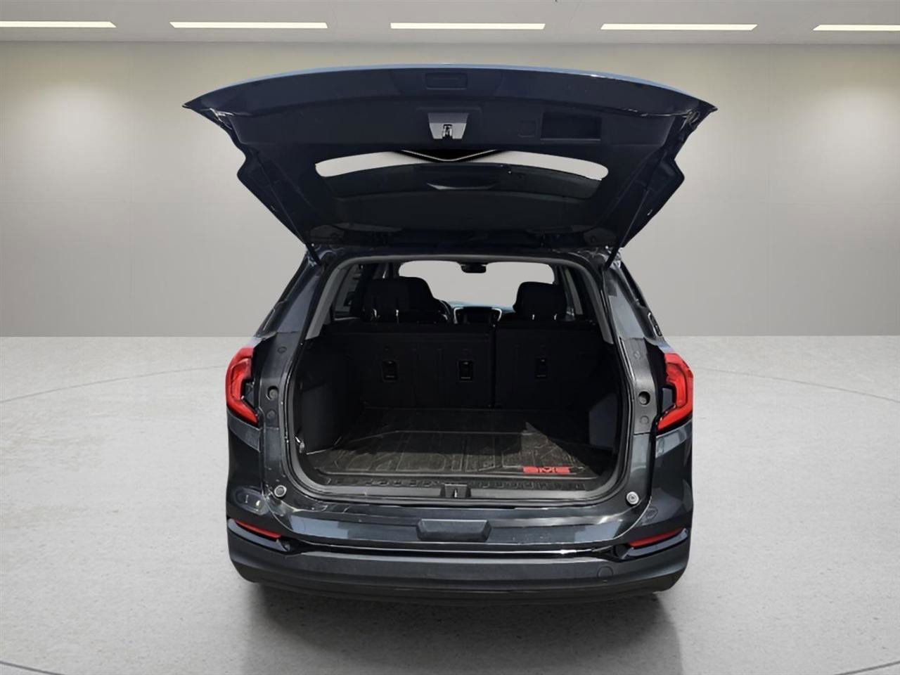 Used 2019 GMC Terrain SLE w/ Driver Convenience Package image 20