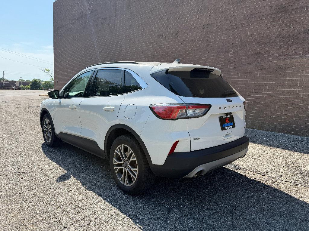 Used 2021 Ford Escape SEL w/ Technology Package FWD image 4