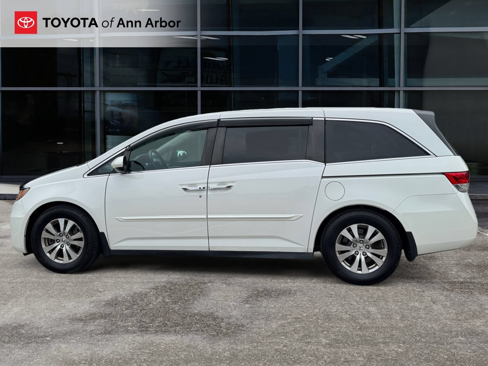 Used 2014 Honda Odyssey EX-L image 10
