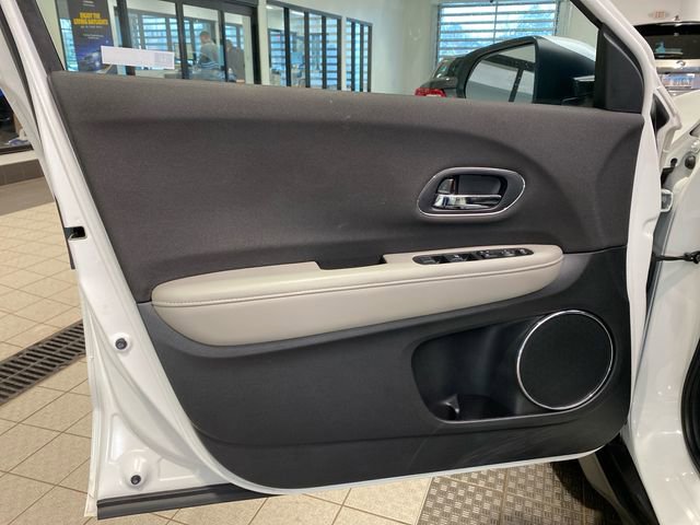 Used 2019 Honda HR-V EX image 8