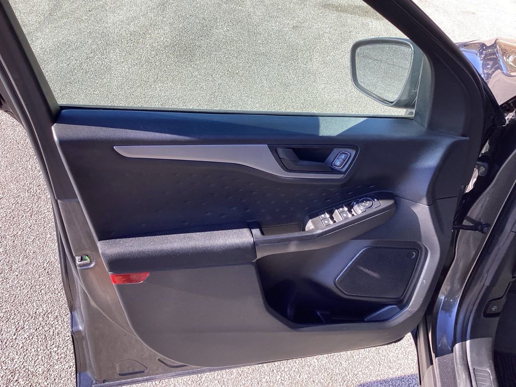 Used 2020 Ford Escape S image 24