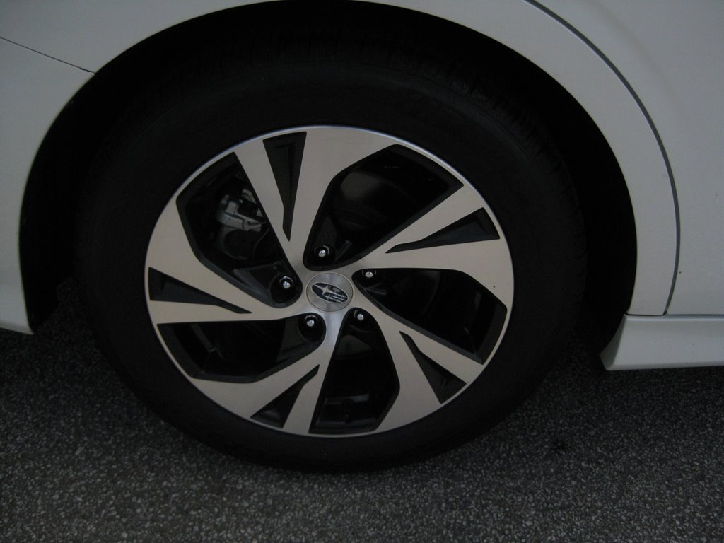 Used 2024 Subaru Legacy Premium AWD/4WD image 9