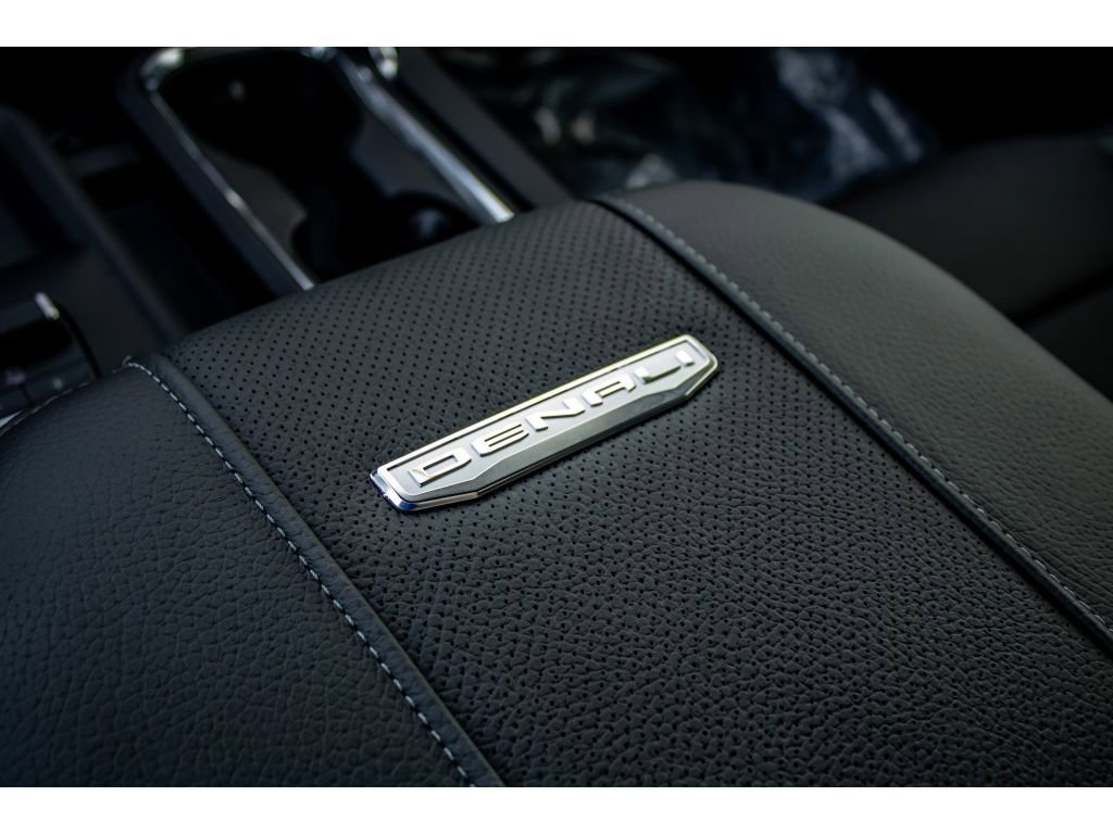 New 2026 GMC Sierra 3500 Denali w/ Denali Reserve Package image 26