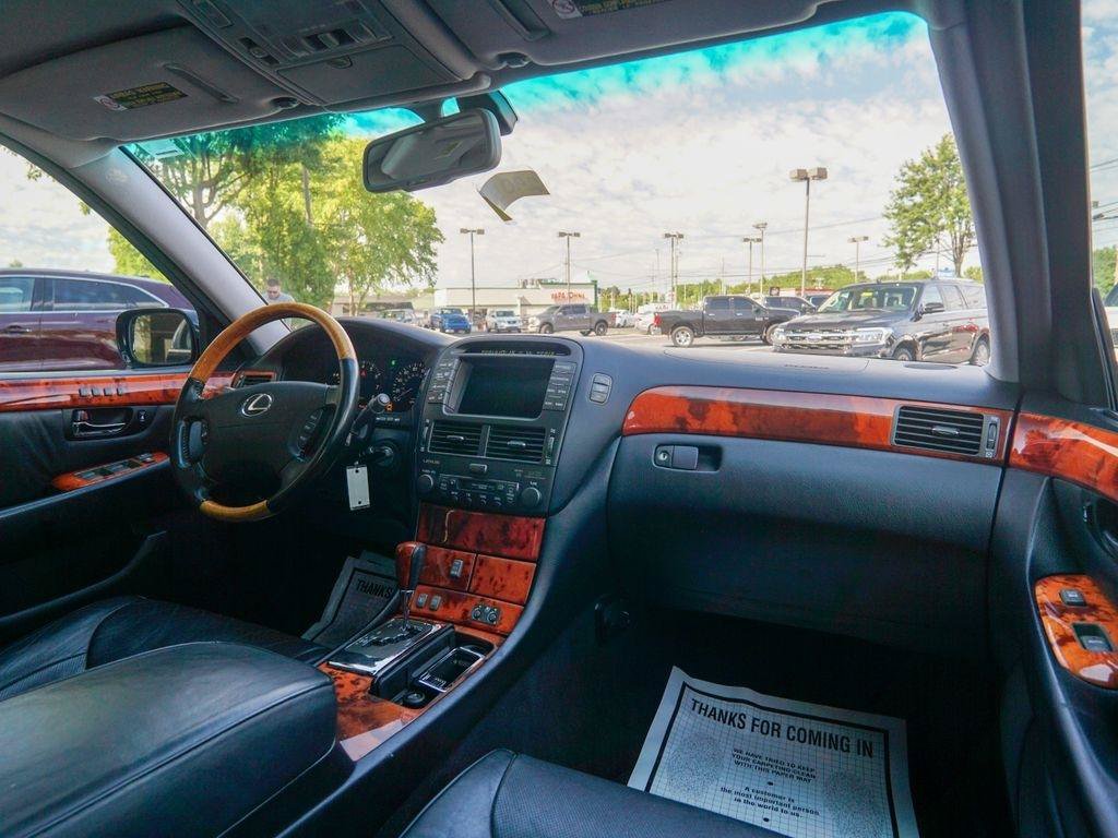 Used 2006 Lexus LS 430 w/ Modern Luxury Pkg RWD image 13