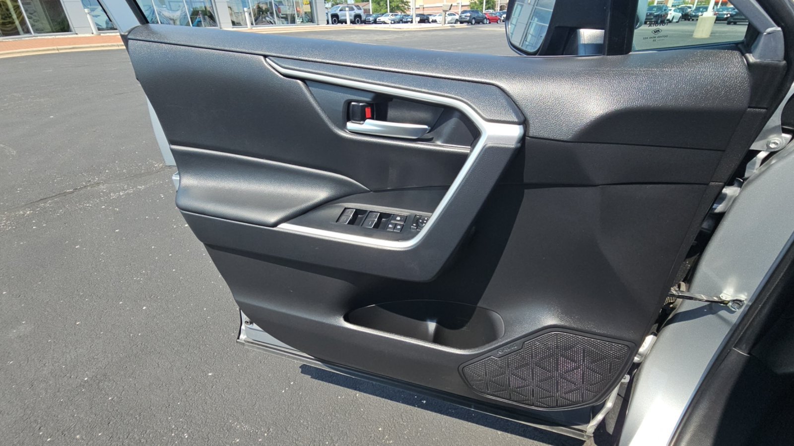 Certified 2025 Toyota RAV4 XLE AWD/4WD image 22