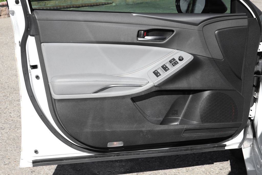 Used 2020 Toyota Avalon XSE FWD image 16