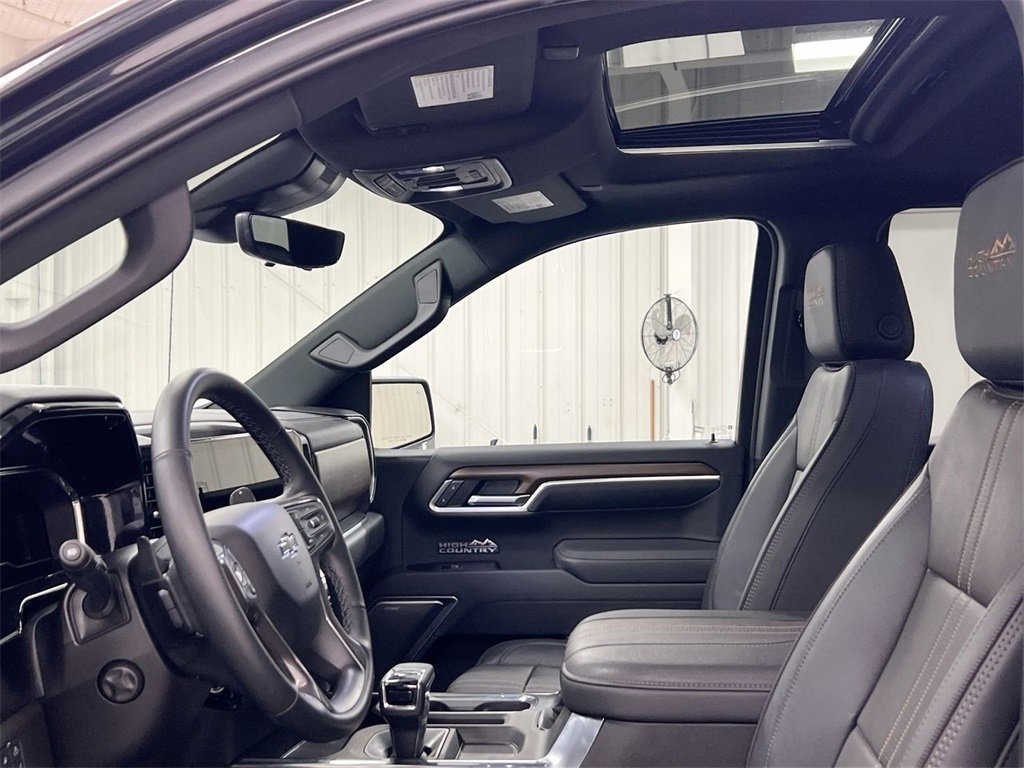 New 2025 Chevrolet Silverado 1500 High Country w/ Midnight Edition image 20