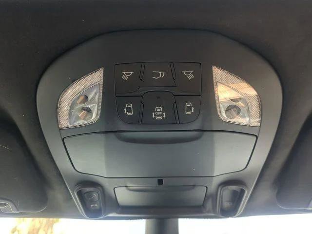 Certified 2023 Chrysler Pacifica Pinnacle FWD image 26