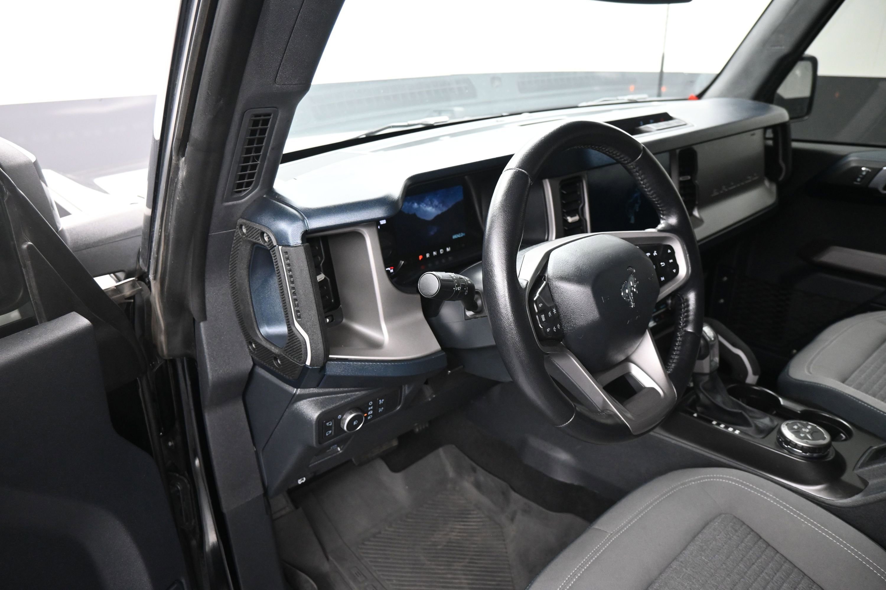 Used 2021 Ford Bronco Outer Banks AWD/4WD image 12