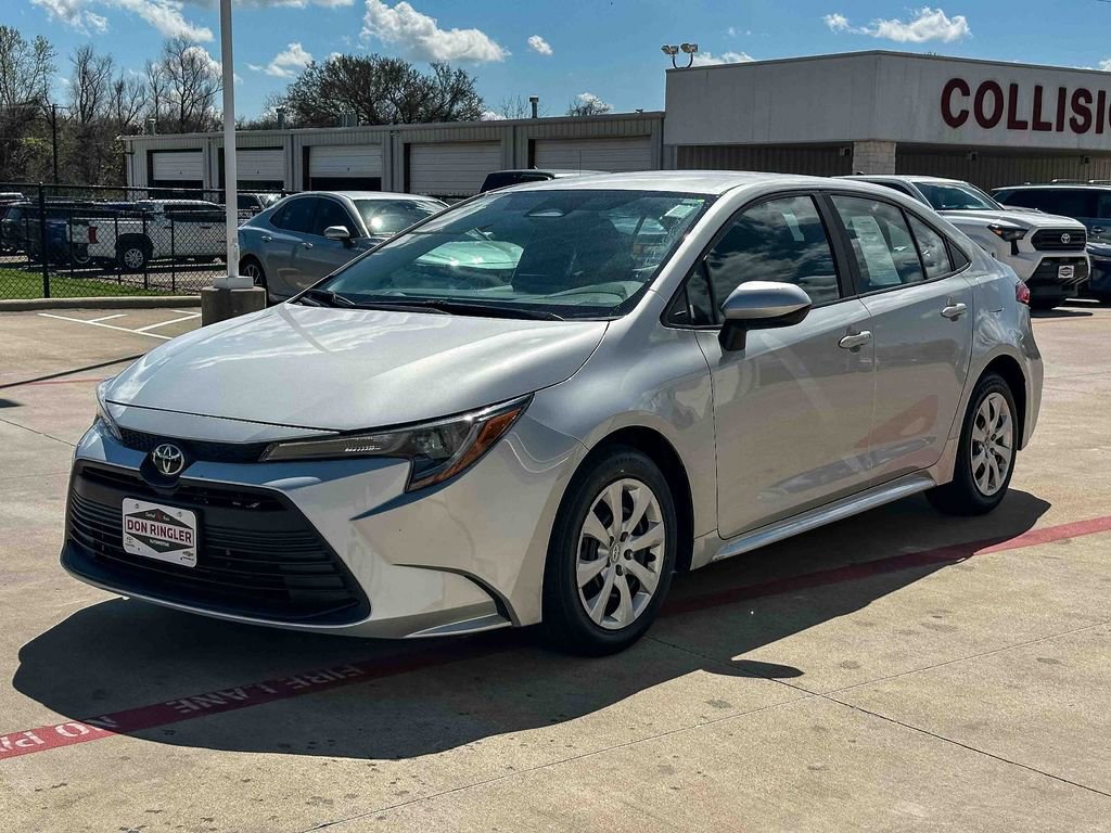 Used 2024 Toyota Corolla LE image 7
