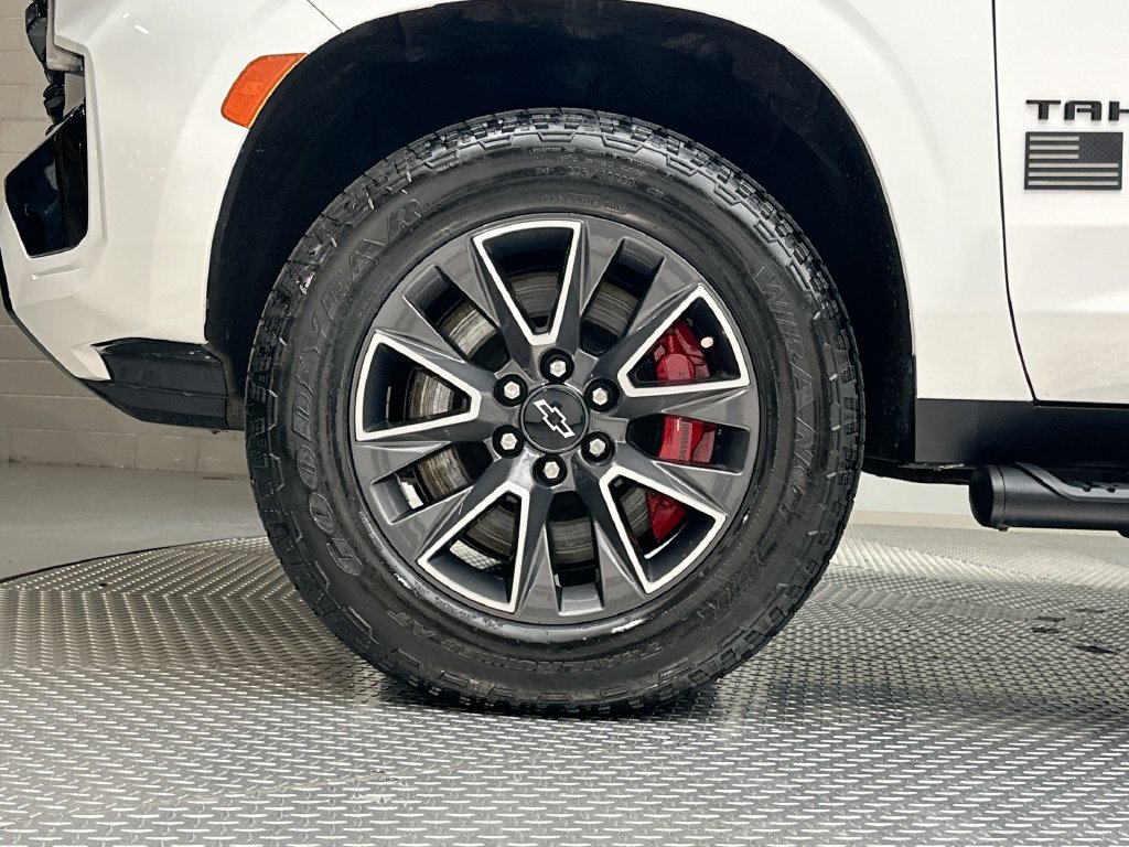Used 2021 Chevrolet Tahoe Z71 w/ Luxury Package AWD/4WD image 17