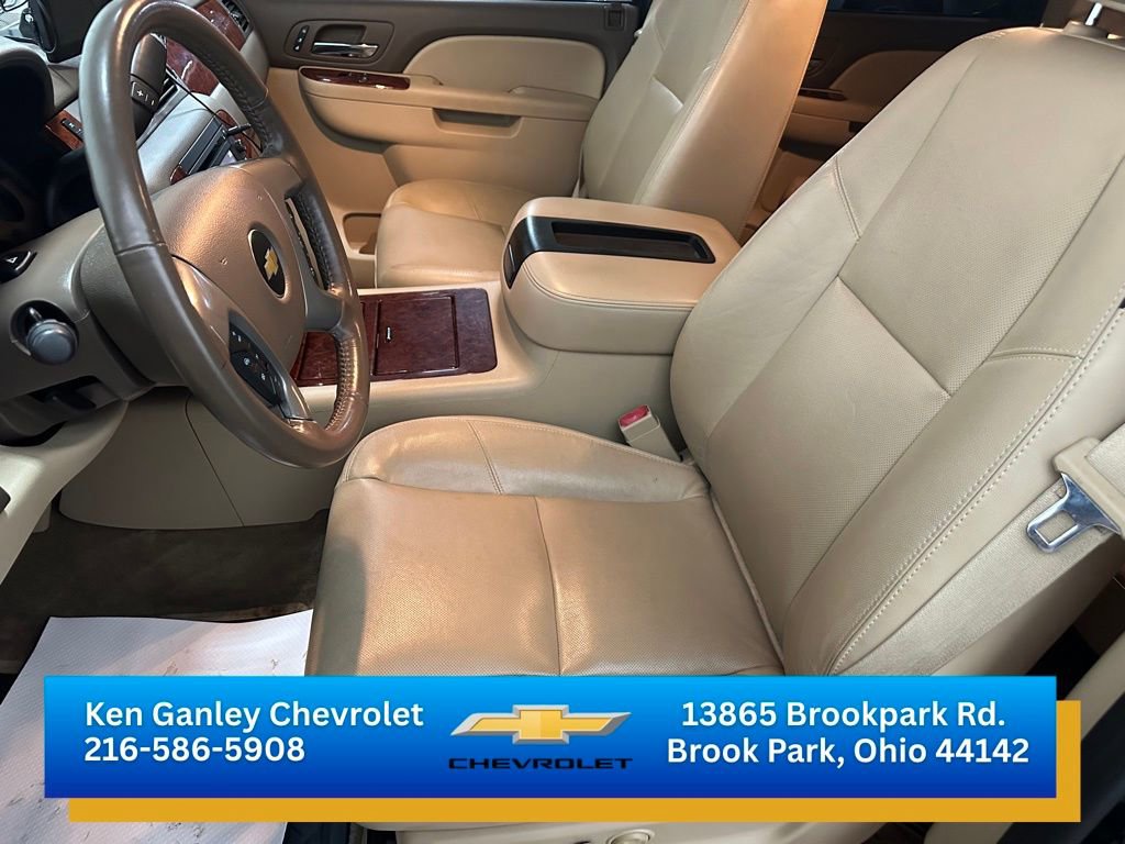 Used 2013 Chevrolet Avalanche LTZ AWD/4WD image 10