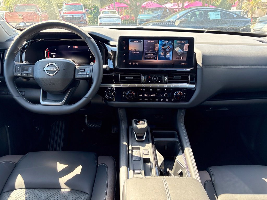 New 2026 Nissan Pathfinder Platinum FWD image 22