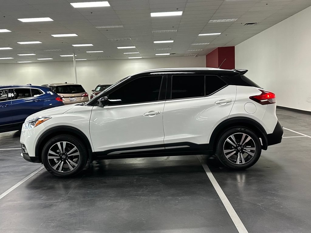 Used 2020 Nissan Kicks SR w/ SR Premium Package FWD image 4