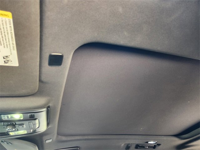 Used 2021 GMC Yukon SLT w/ SLT Premium Package image 25