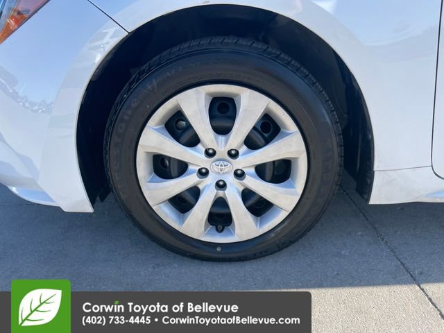 Used 2022 Toyota Corolla LE FWD image 38