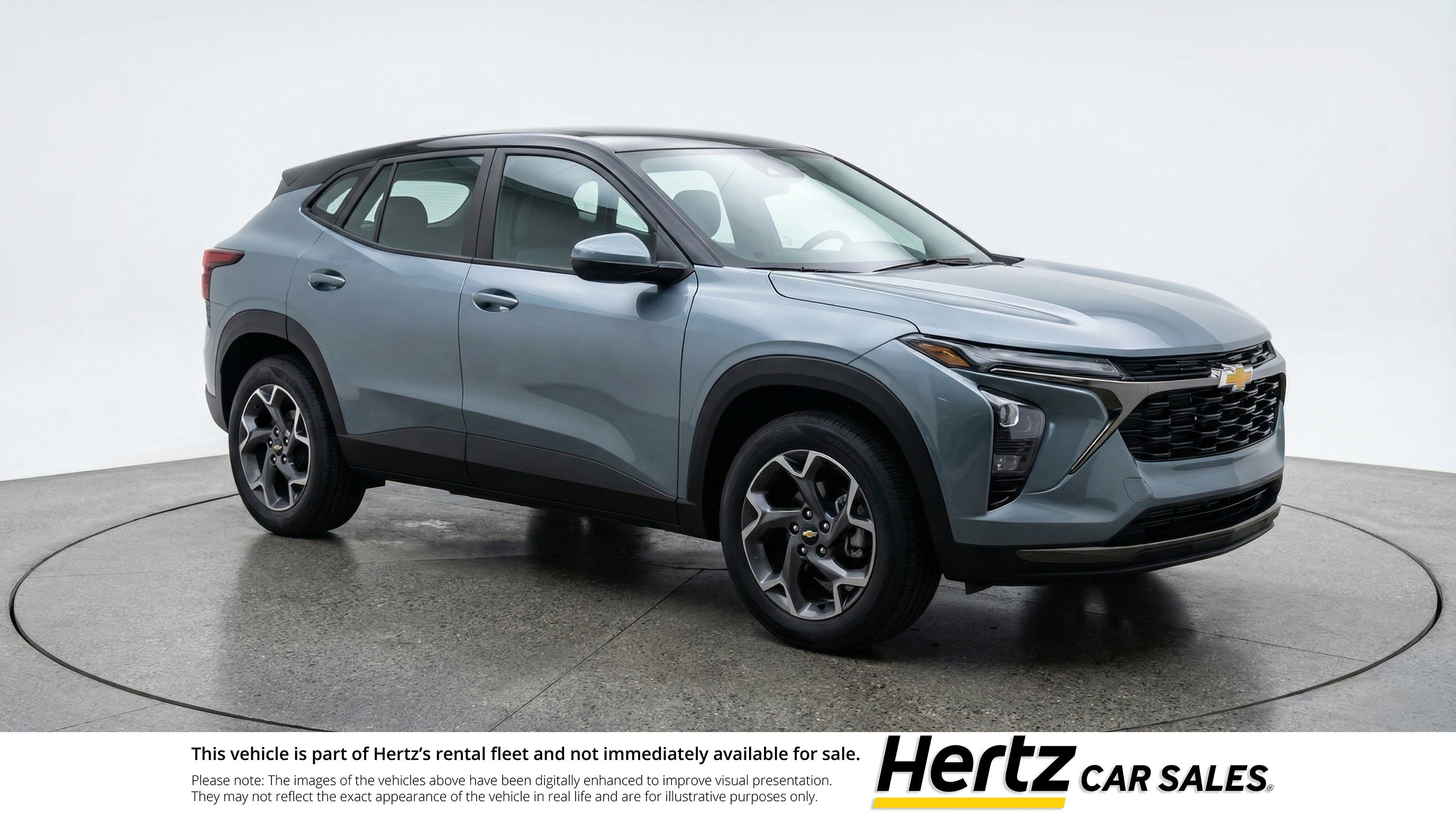 Used 2025 Chevrolet Trax LT image 1