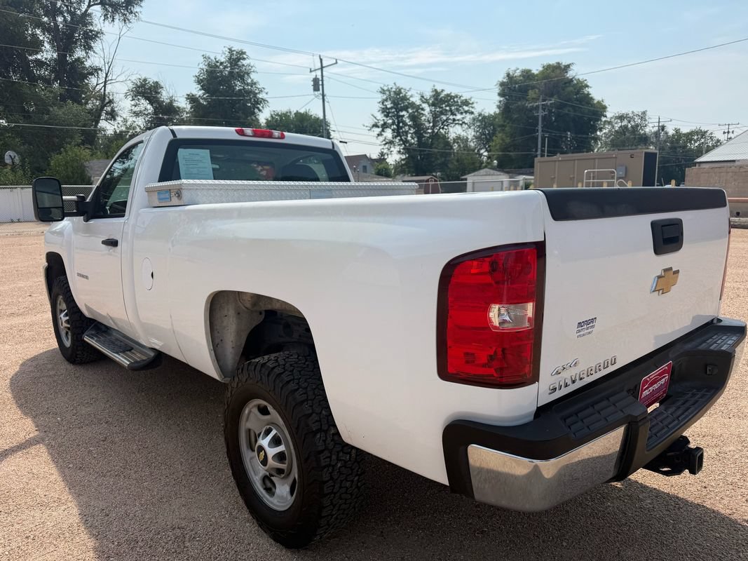 Used 2011 Chevrolet Silverado 2500 W/T AWD/4WD image 4