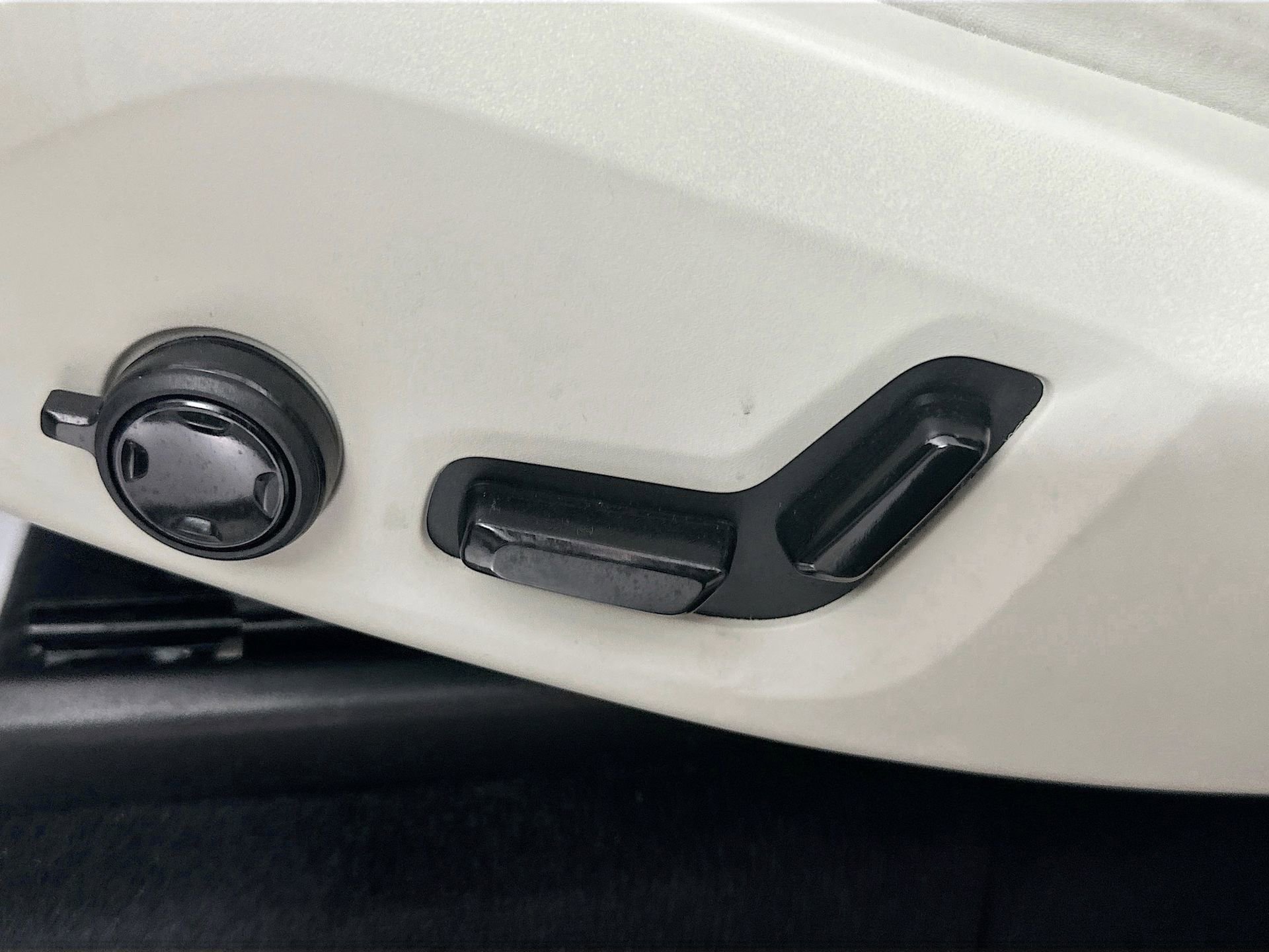 Certified 2024 Volvo XC90 B5 Plus image 20