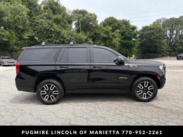Used 2022 GMC Yukon AT4 w/ AT4 Premium Package AWD/4WD image 8
