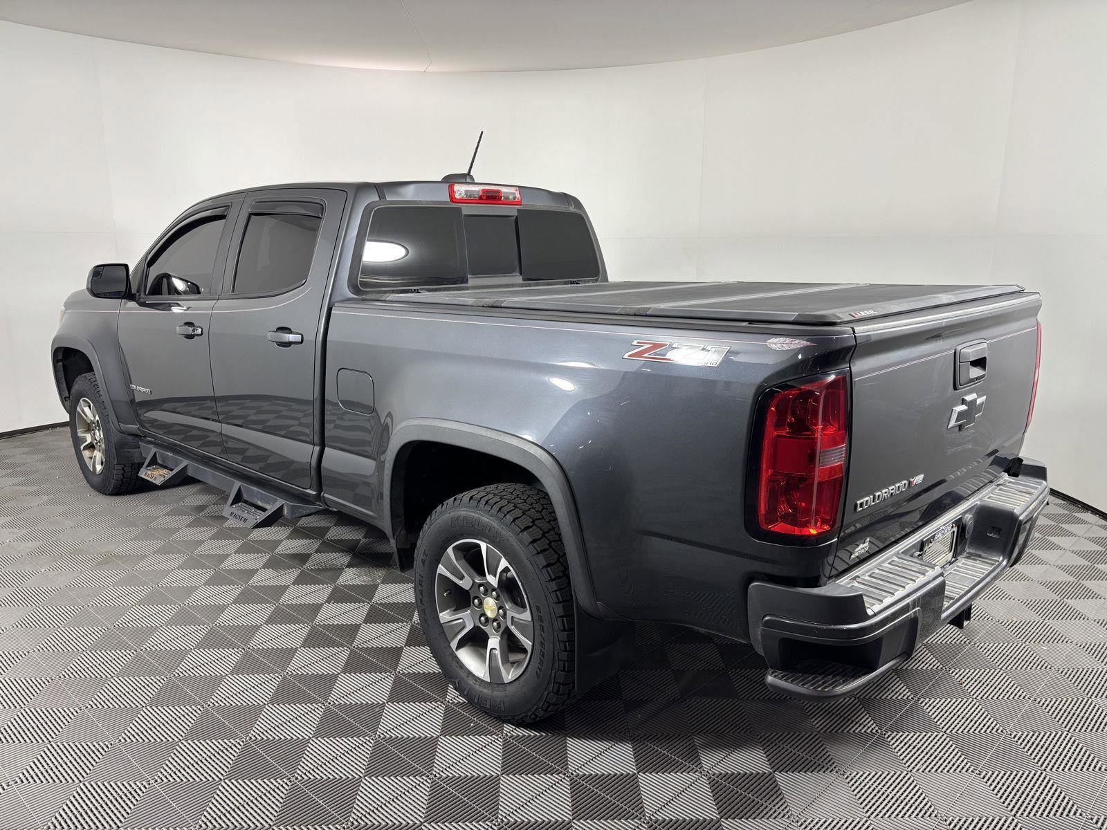 Used 2017 Chevrolet Colorado Z71 image 3