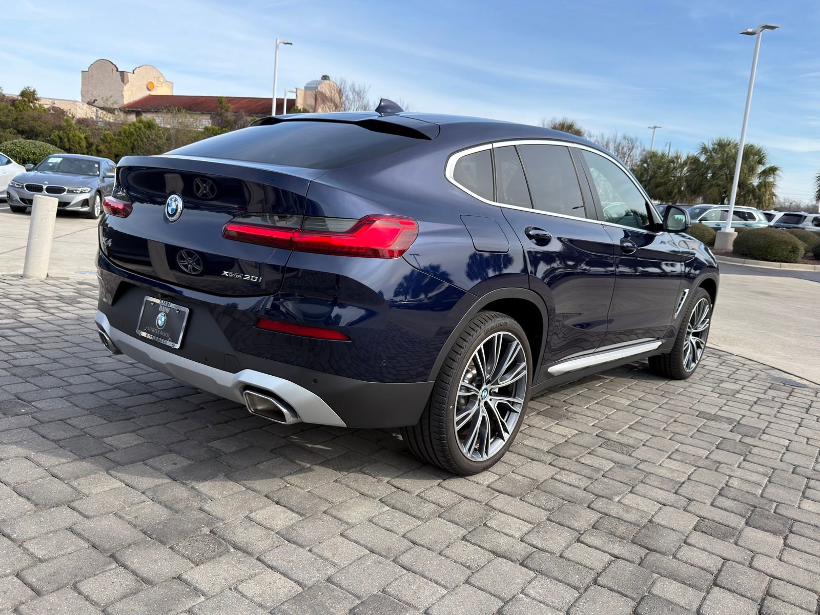 Certified 2023 BMW X4 xDrive30i w/ Parking Assistance Package image 9