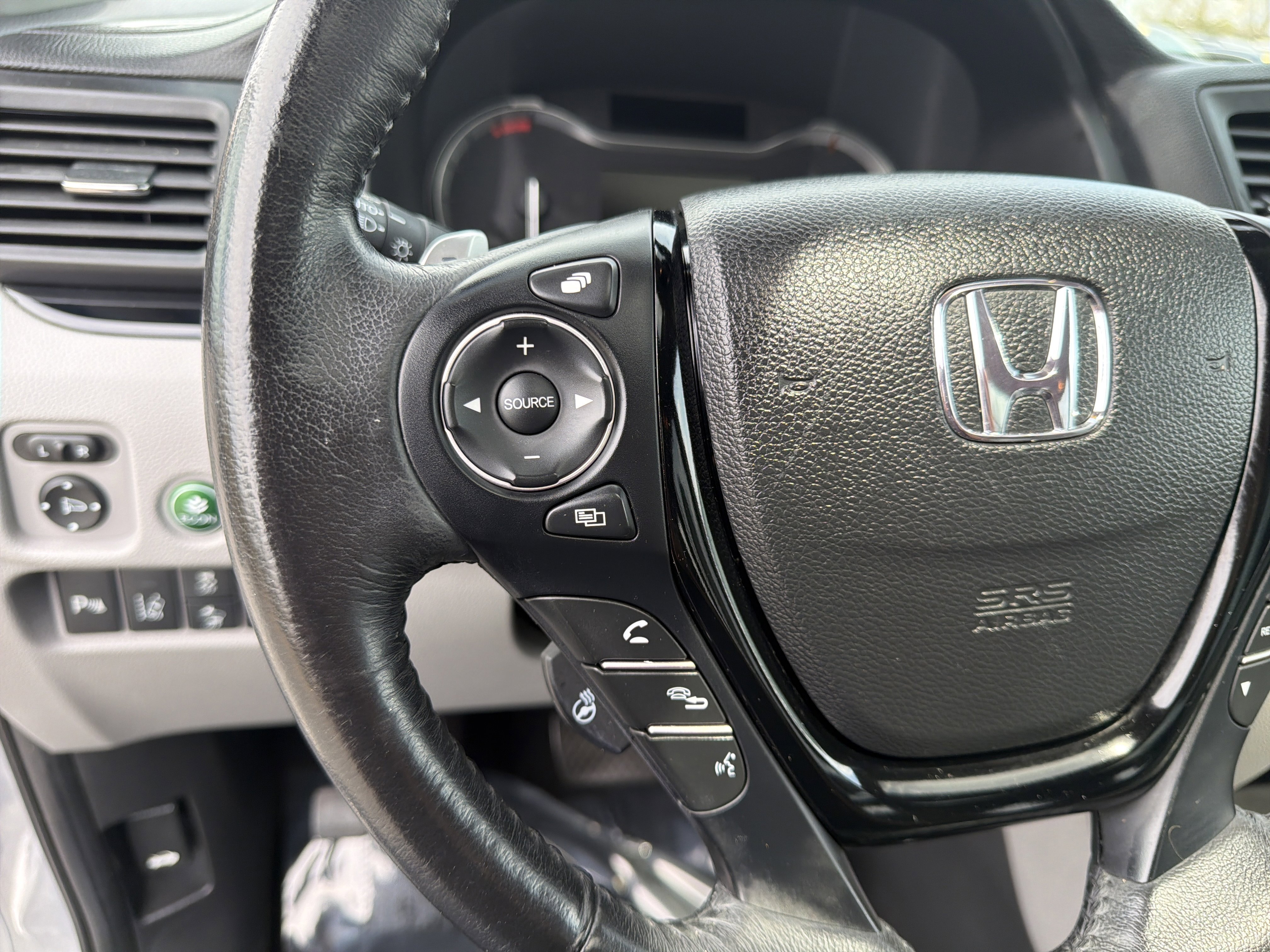 Used 2018 Honda Pilot Elite image 16