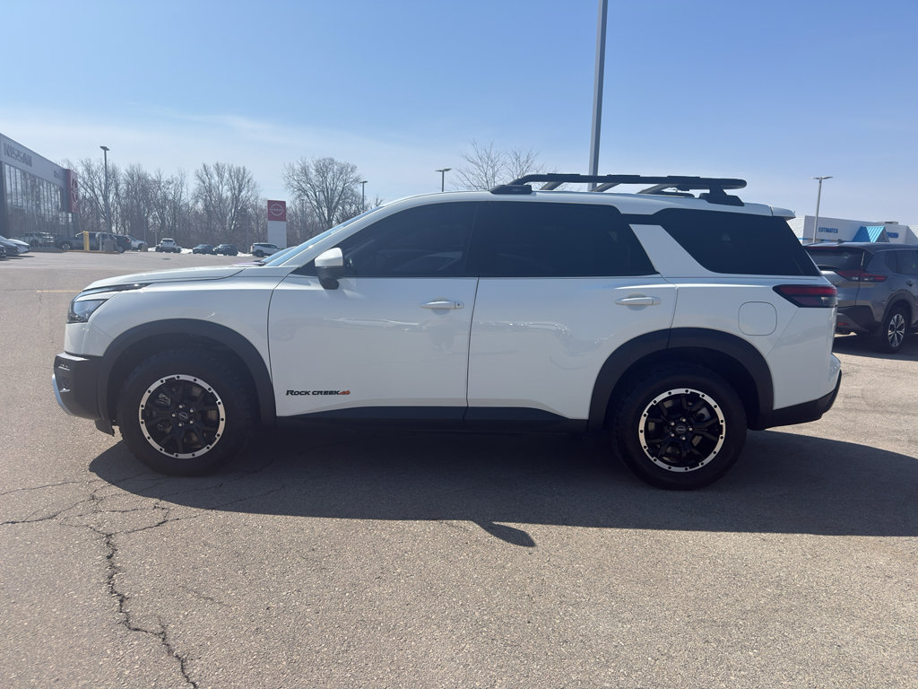 Certified 2023 Nissan Pathfinder Rock Creek image 6