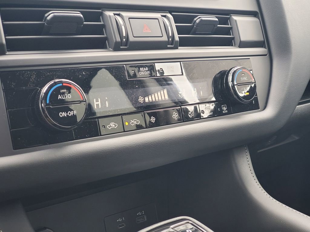 New 2025 Nissan Pathfinder S image 27