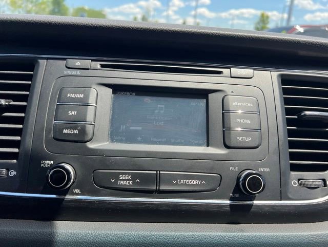 Used 2016 Kia Sedona LX w/ LX Convenience Package FWD image 17
