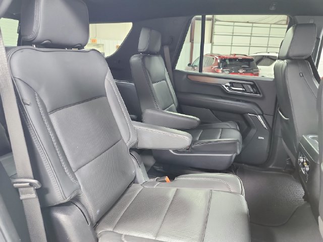 Used 2025 GMC Yukon Denali RWD image 42