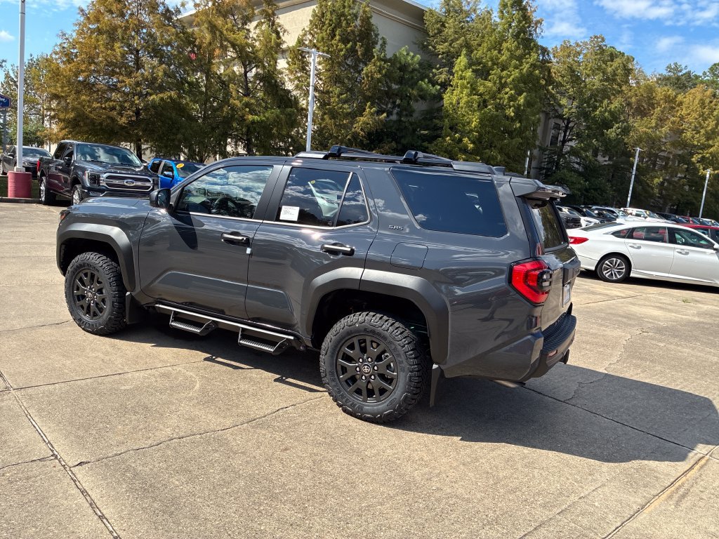 New 2026 Toyota 4Runner SR5 AWD/4WD image 3