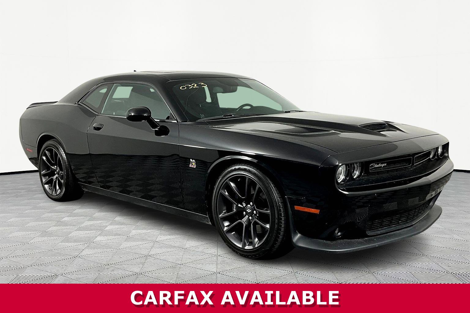 Used 2022 Dodge Challenger R/T Scat Pack w/ Driver Convenience Group RWD image 3