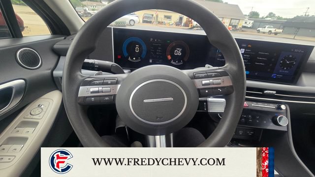 Used 2024 Hyundai Sonata SEL FWD image 17