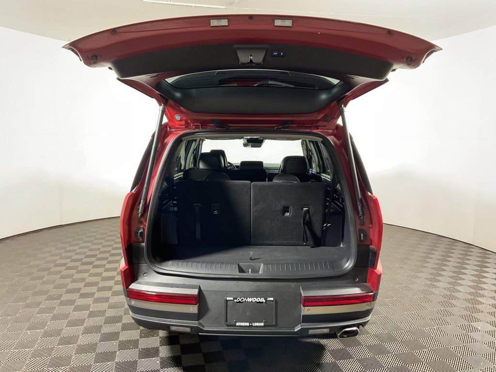 Used 2025 Hyundai Santa Fe Limited AWD/4WD image 17