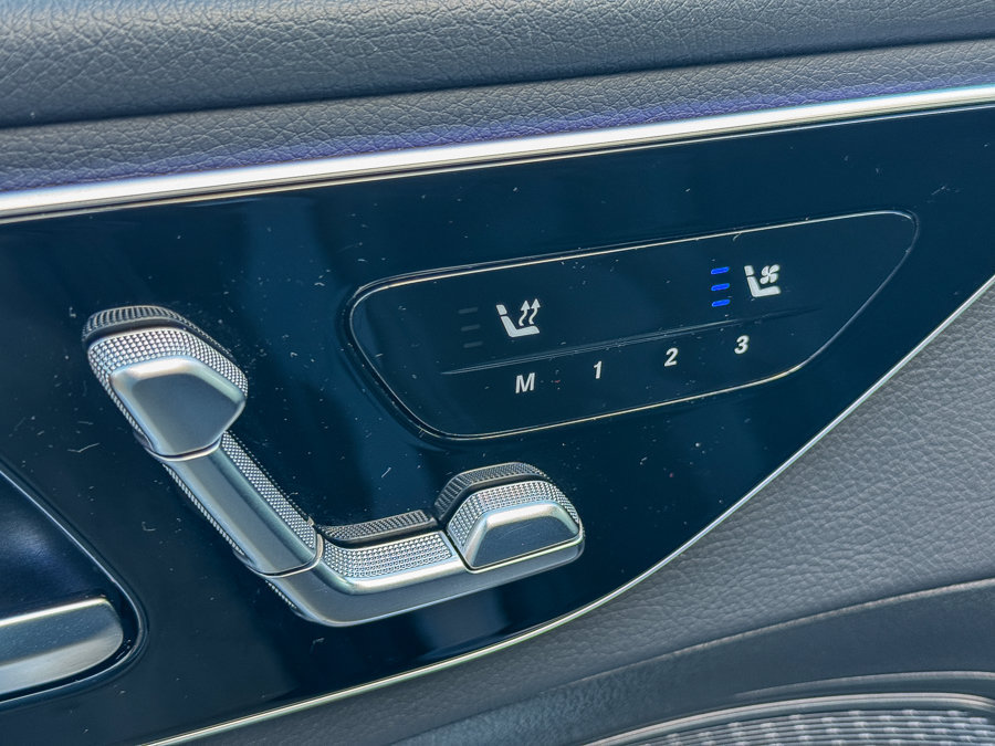 Used 2025 Mercedes-Benz C 300 Sedan image 21