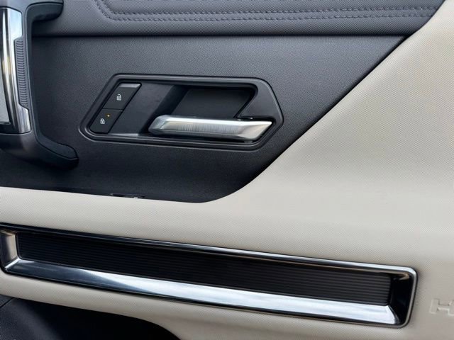 Used 2026 GMC Hummer EV SUV image 24