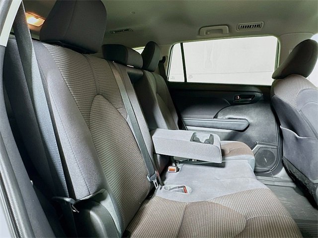 Used 2023 Toyota Highlander LE image 26