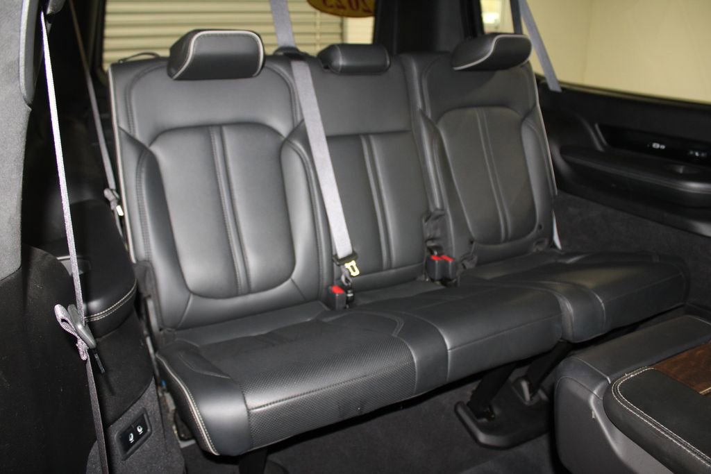 Used 2023 Jeep Grand Wagoneer L Series II image 34