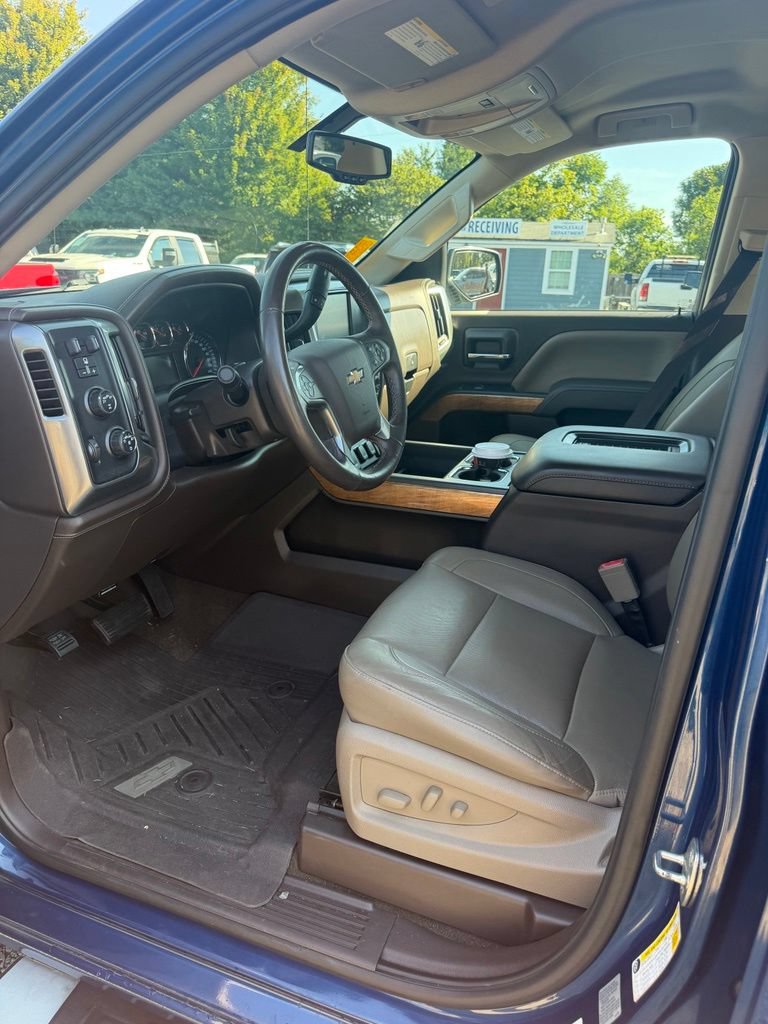 Used 2017 Chevrolet Silverado 1500 LTZ AWD/4WD image 11