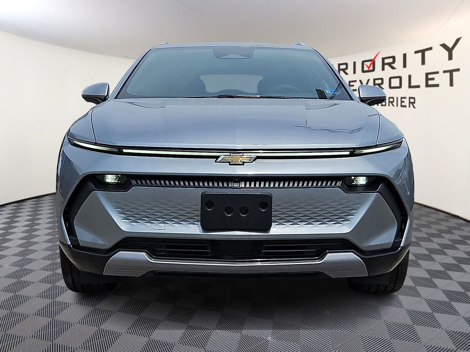 New 2026 Chevrolet Equinox EV LT w/ Convenience Package II FWD image 2