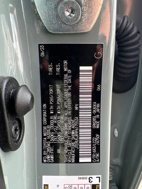 Used 2023 Toyota 4Runner TRD Off-Road Premium w/ Moonroof Package AWD/4WD image 11