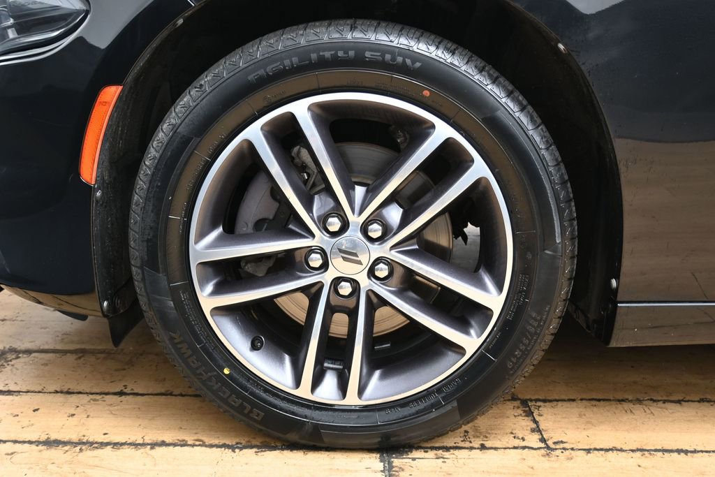 Used 2019 Dodge Charger SXT AWD/4WD image 11