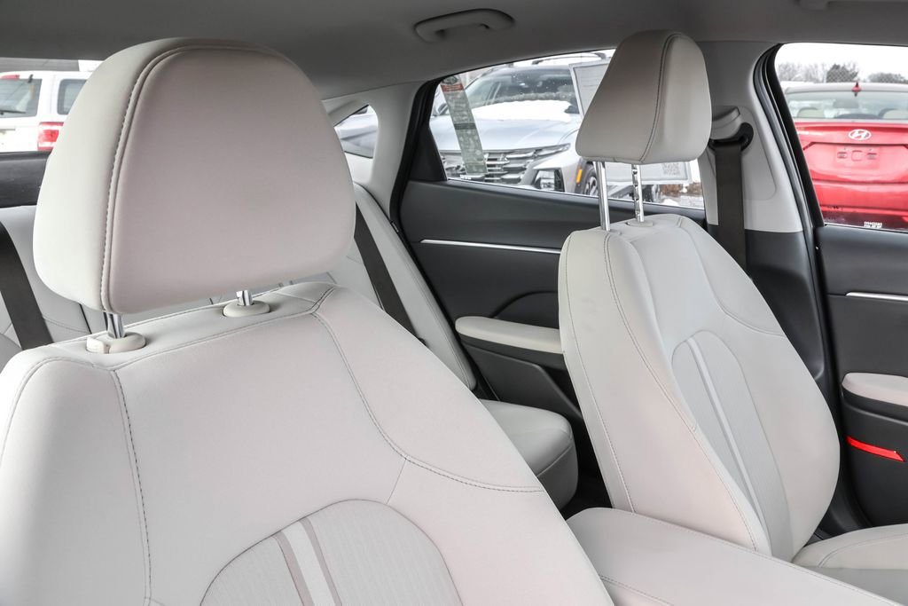 Used 2023 Hyundai Sonata SEL w/ Preferred Accessory Package image 37