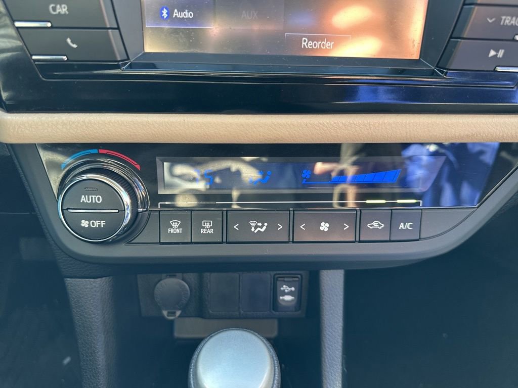 Used 2014 Toyota Corolla LE image 24